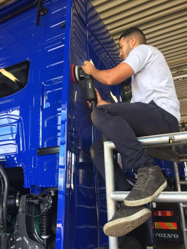 vrachtwagen-polijsten-768x1024.jpeg coating glascoating