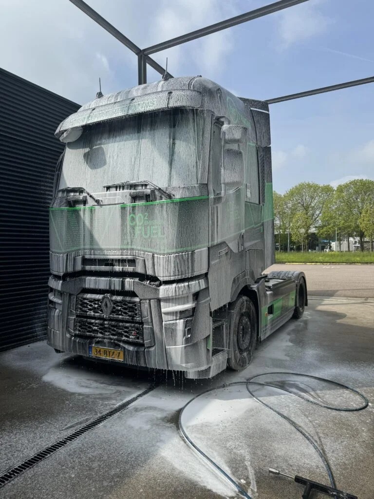 vrachtwagen-wassen-768x1024.jpg car detailing